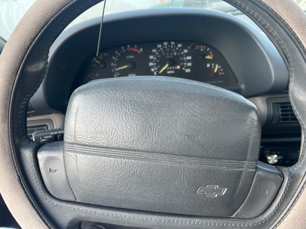 1996 Chevrolet Beretta Image 12