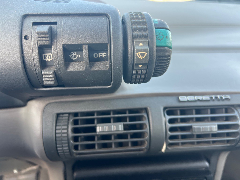 1996 Chevrolet Beretta Image 13