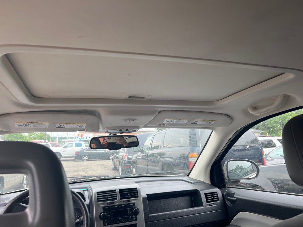 2007 Jeep Compass Image 8