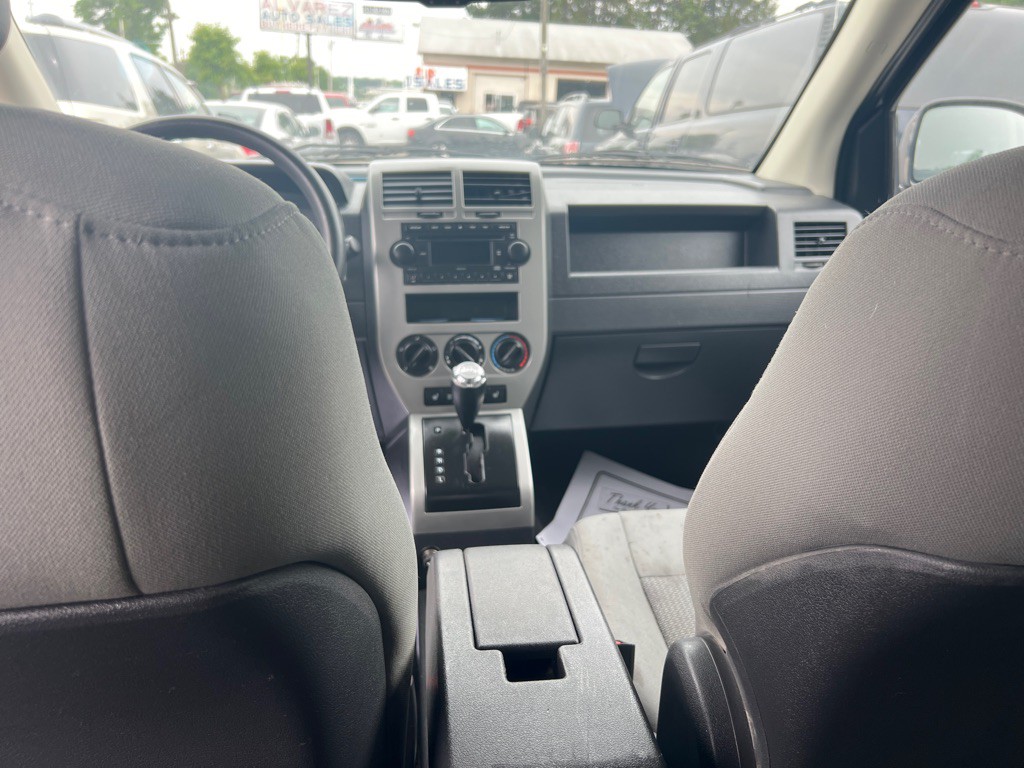 2007 Jeep Compass Image 9