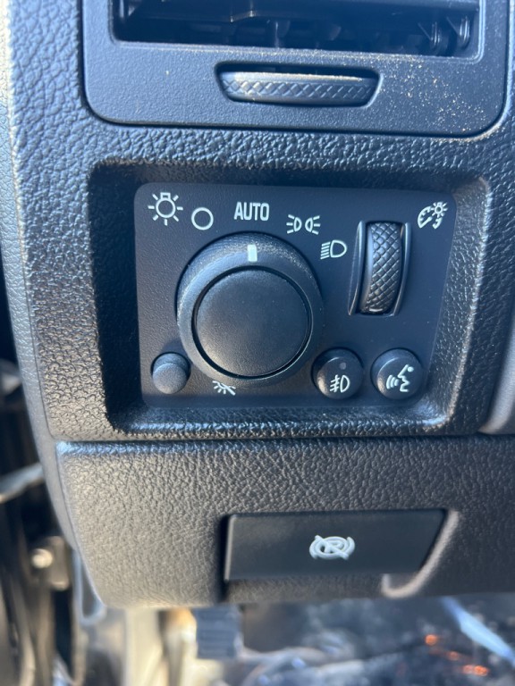 2006 HUMMER H3 Image 22