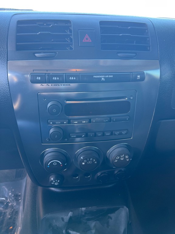 2006 HUMMER H3 Image 24