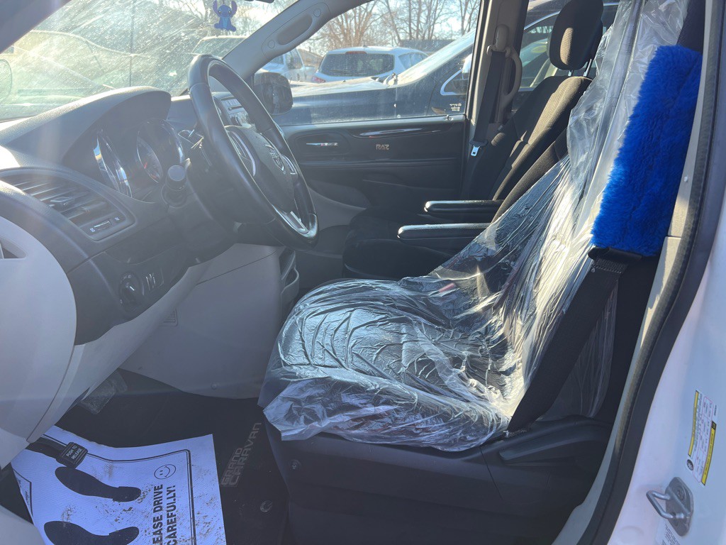 2013 Dodge Grand Caravan Image 3