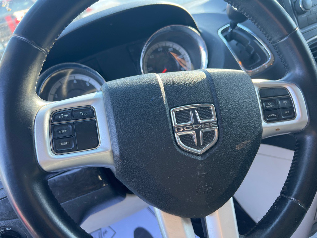 2013 Dodge Grand Caravan Image 8