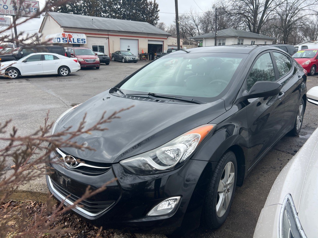 2012 Hyundai Elantra Image 2