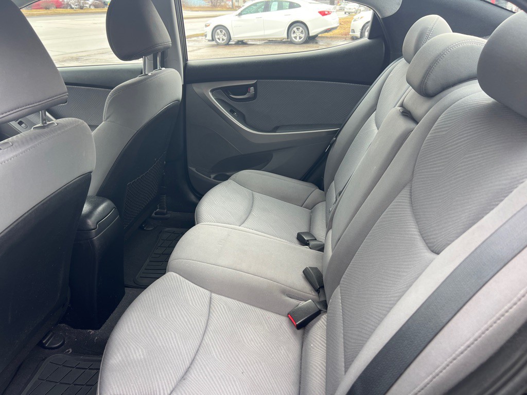2012 Hyundai Elantra Image 7