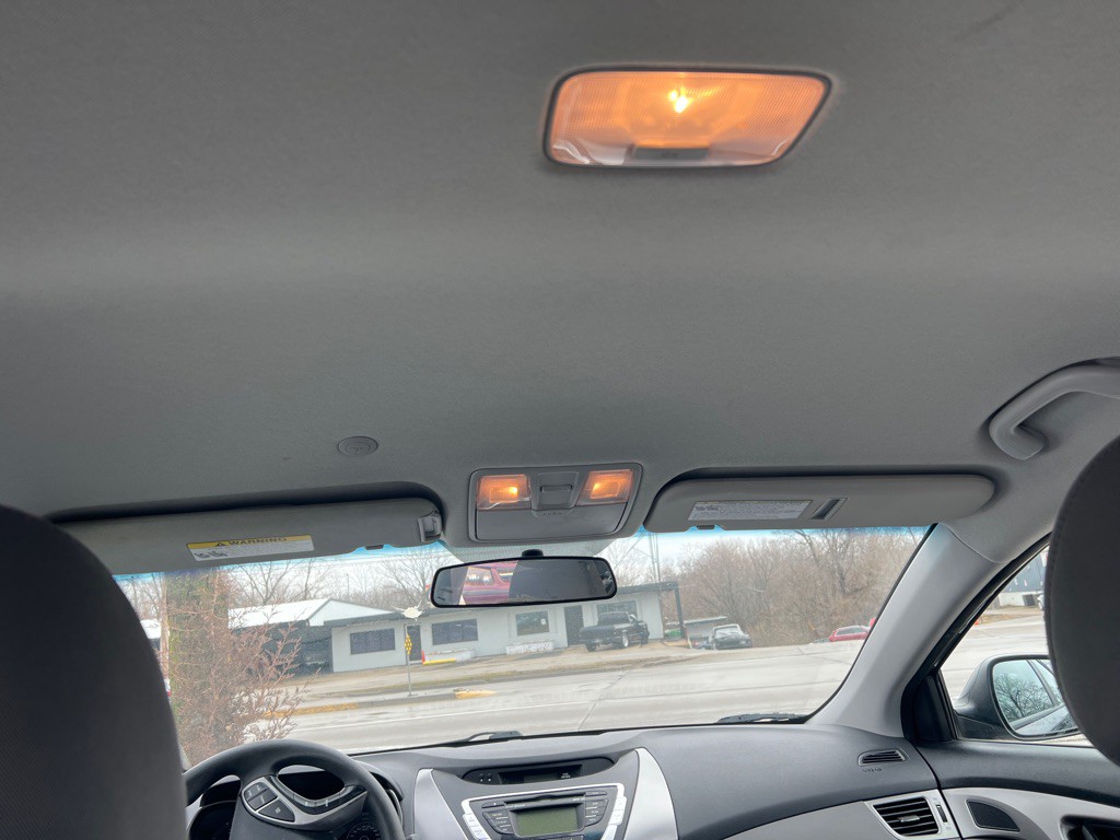 2012 Hyundai Elantra Image 9