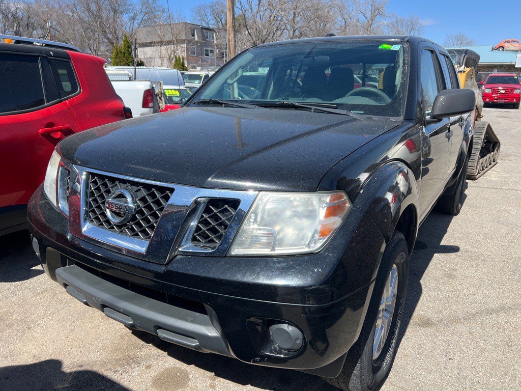 2015 Nissan Frontier Image 2