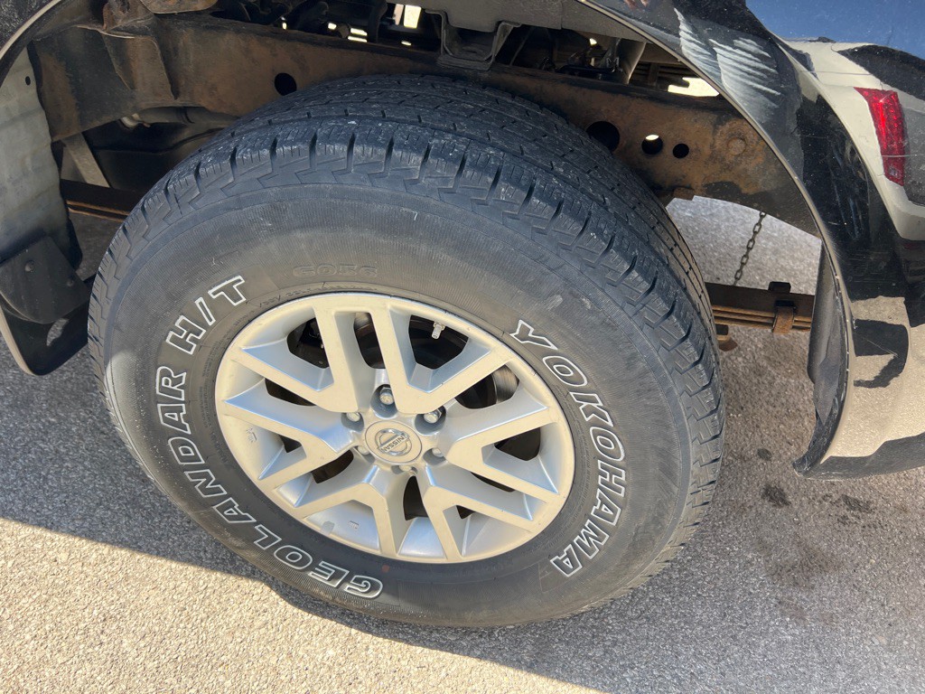 2015 Nissan Frontier Image 5