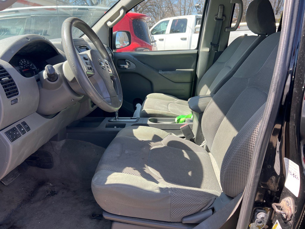 2015 Nissan Frontier Image 6