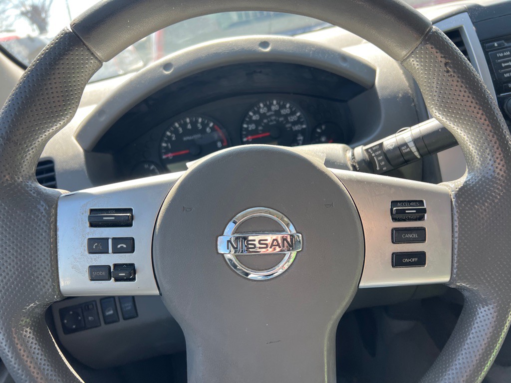 2015 Nissan Frontier Image 10