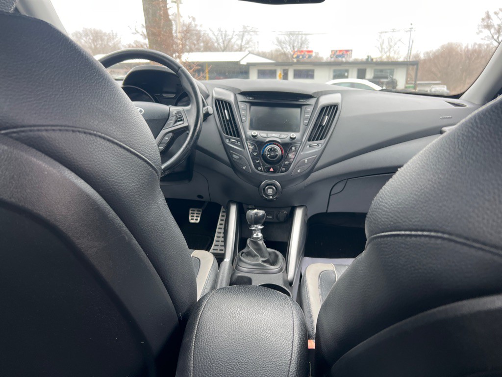 2014 Hyundai Veloster Image 6