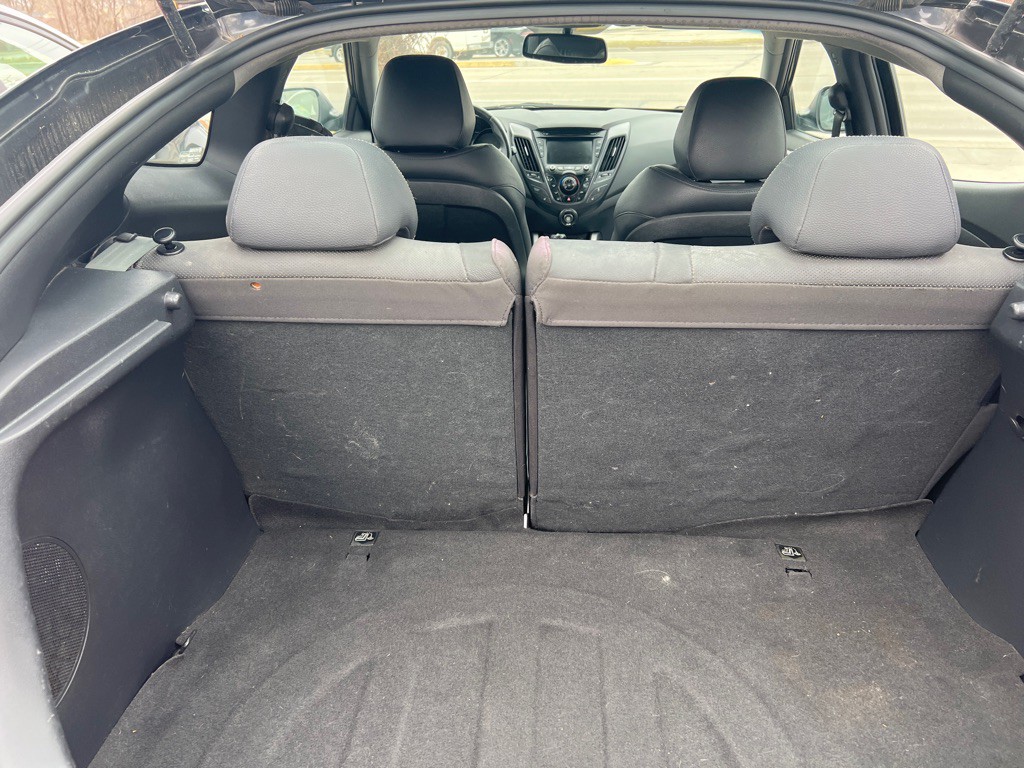 2014 Hyundai Veloster Image 8