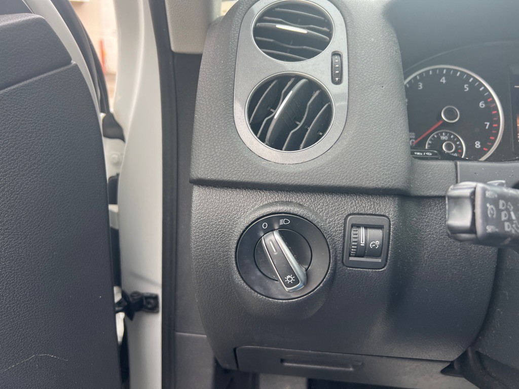 2017 Volkswagen Tiguan Image 21