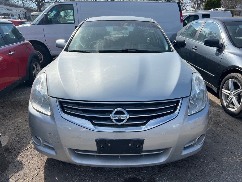 2011 Nissan Altima Image 1