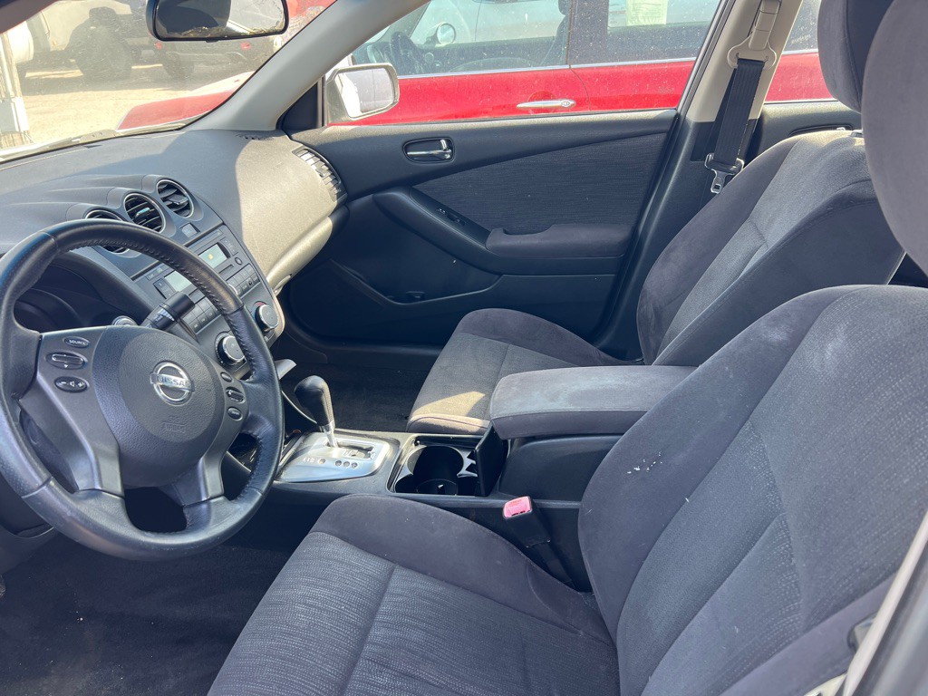 2011 Nissan Altima Image 8