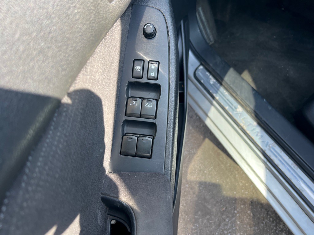 2011 Nissan Altima Image 9