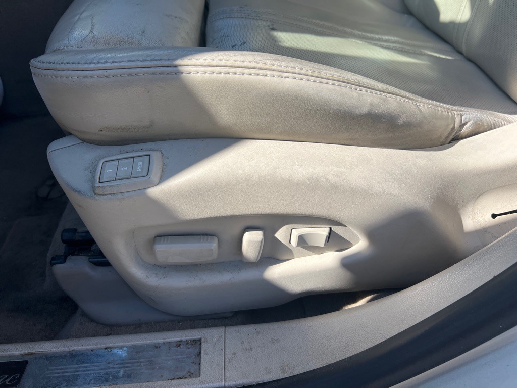 2013 Cadillac SRX Image 14