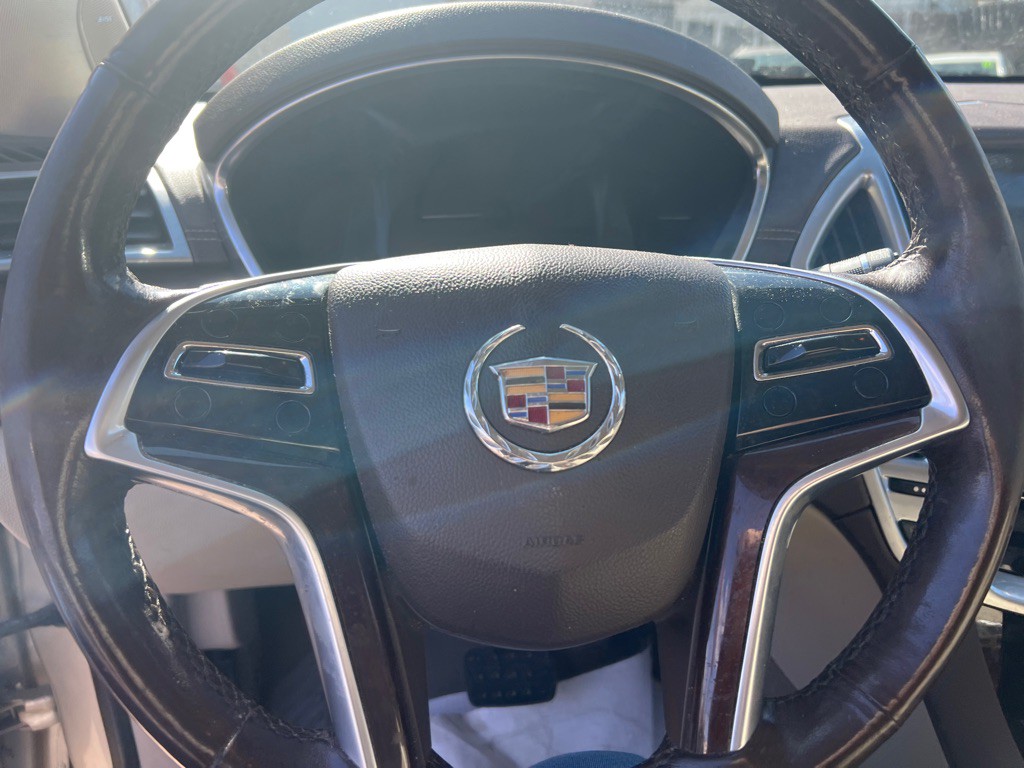 2013 Cadillac SRX Image 16