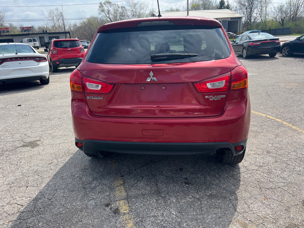 2013 Mitsubishi Outlander Image 6