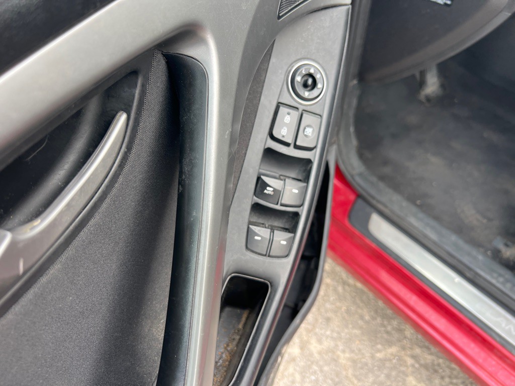 2016 Hyundai Elantra Image 14