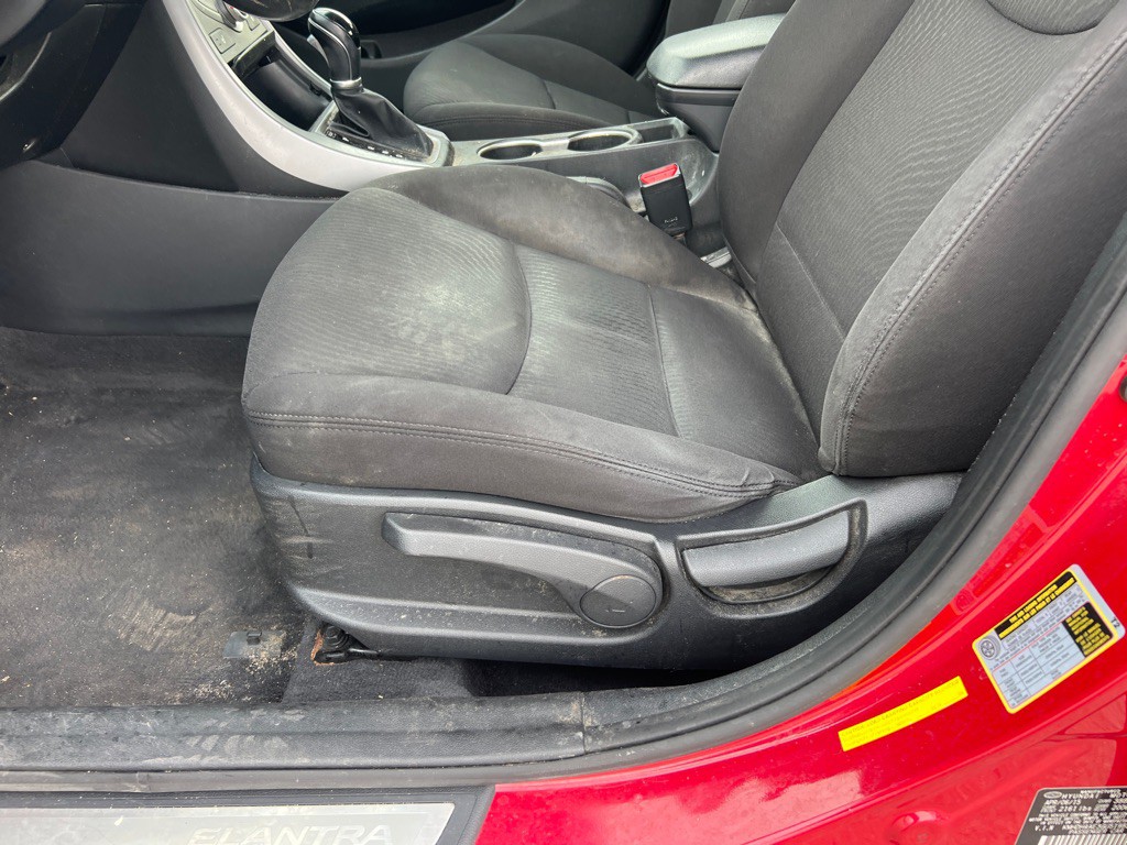 2016 Hyundai Elantra Image 15