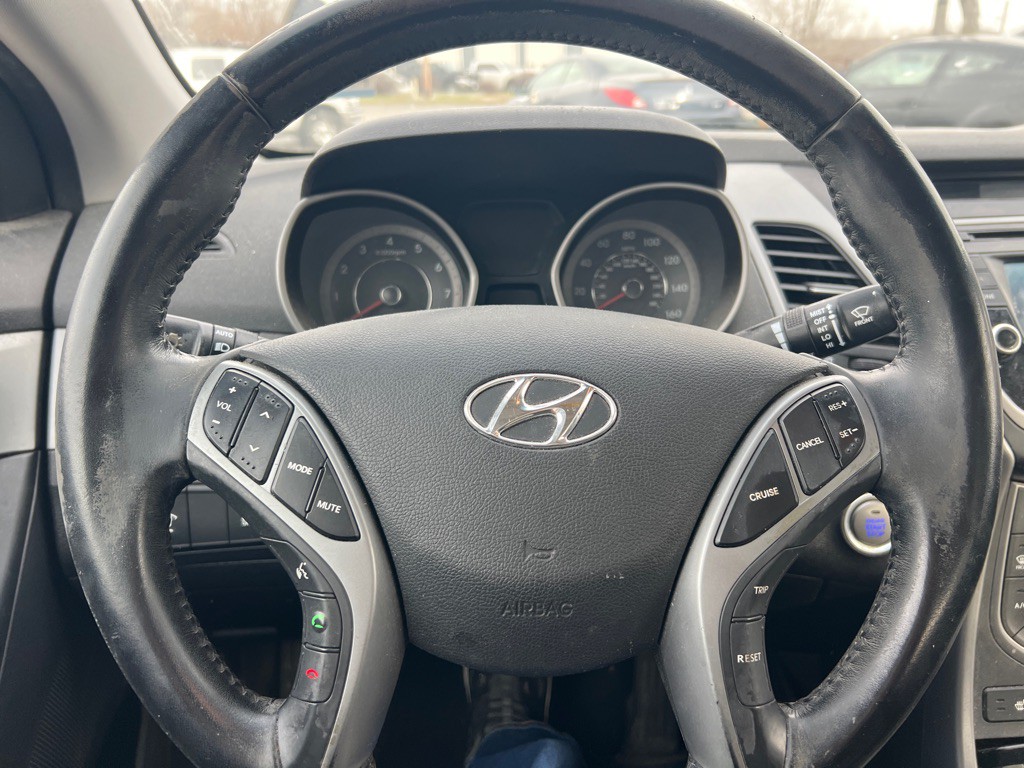 2016 Hyundai Elantra Image 17