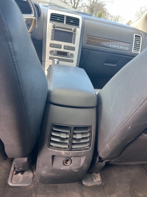 2010 Lincoln MKX Image 15