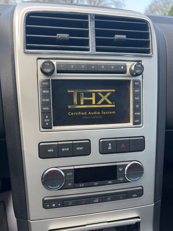 2010 Lincoln MKX Image 24