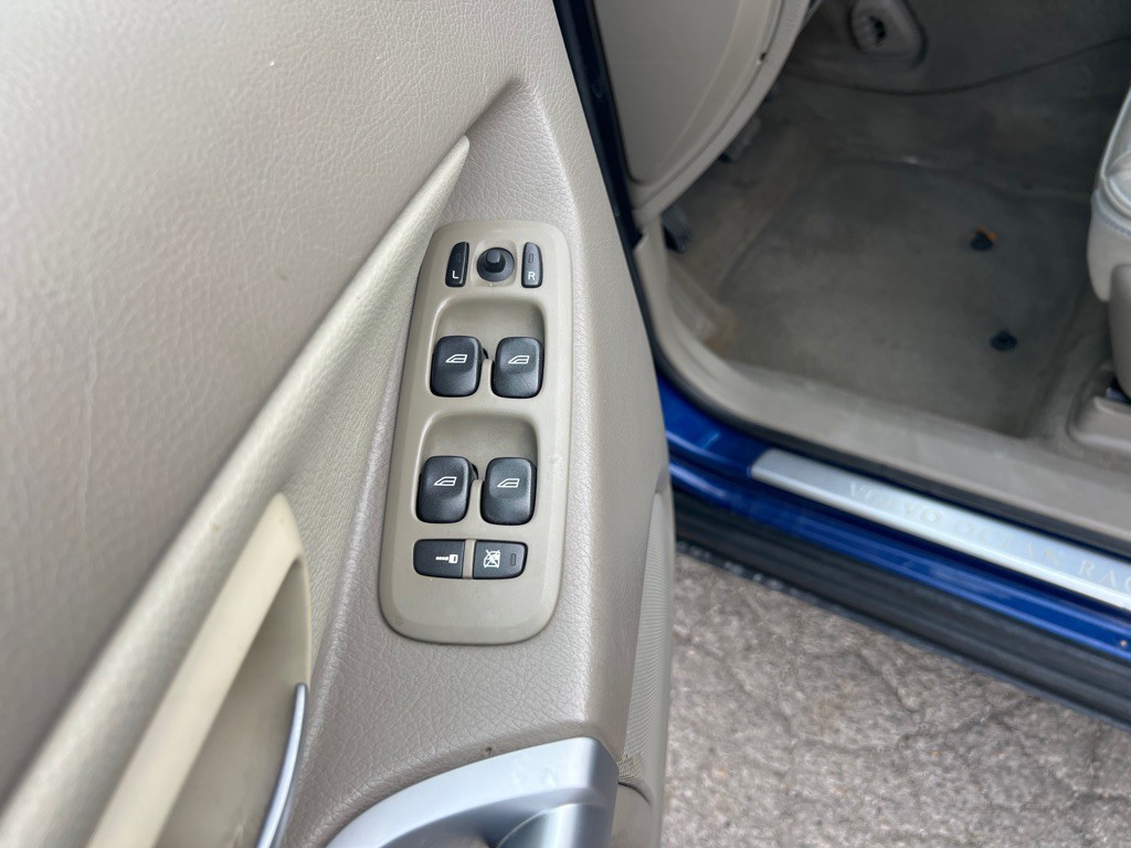 2006 Volvo XC90 Image 17