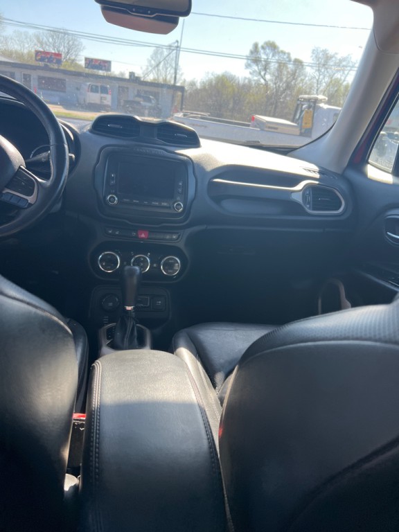 2015 Jeep Renegade Image 11