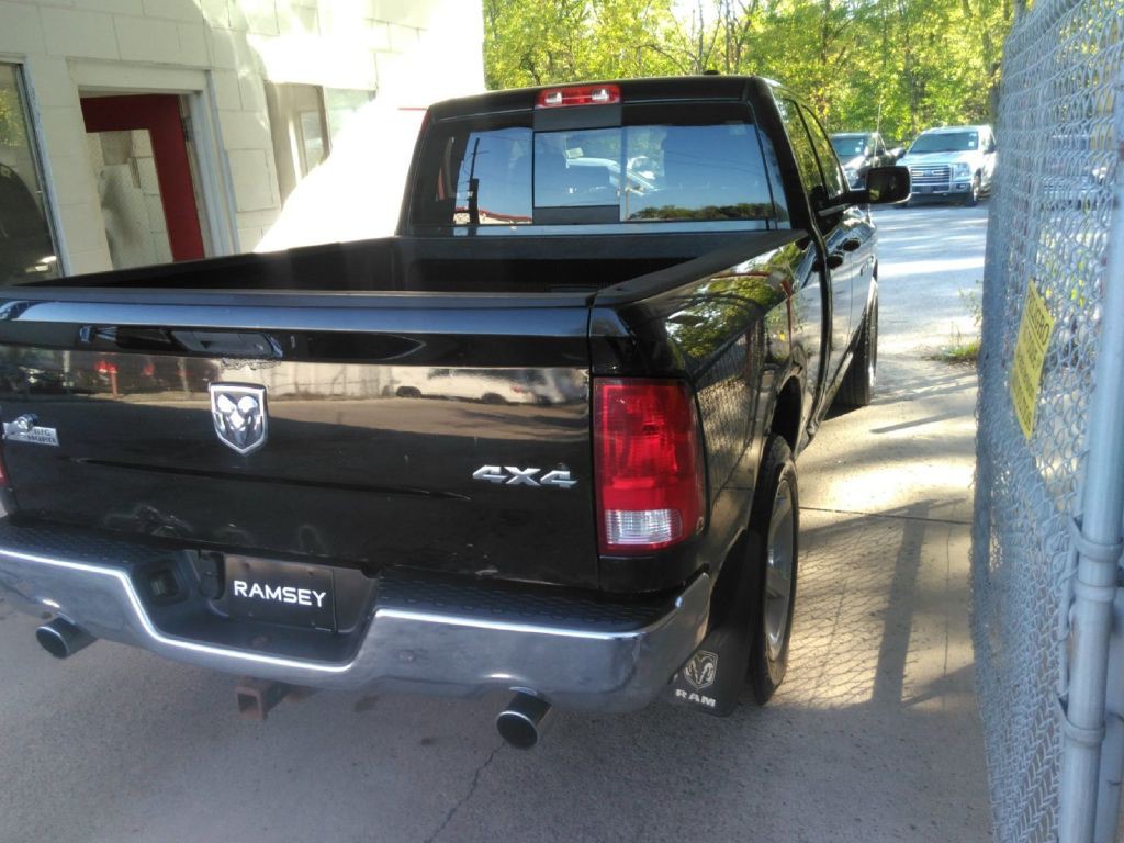 2012 Dodge Ram 1500 Image 2