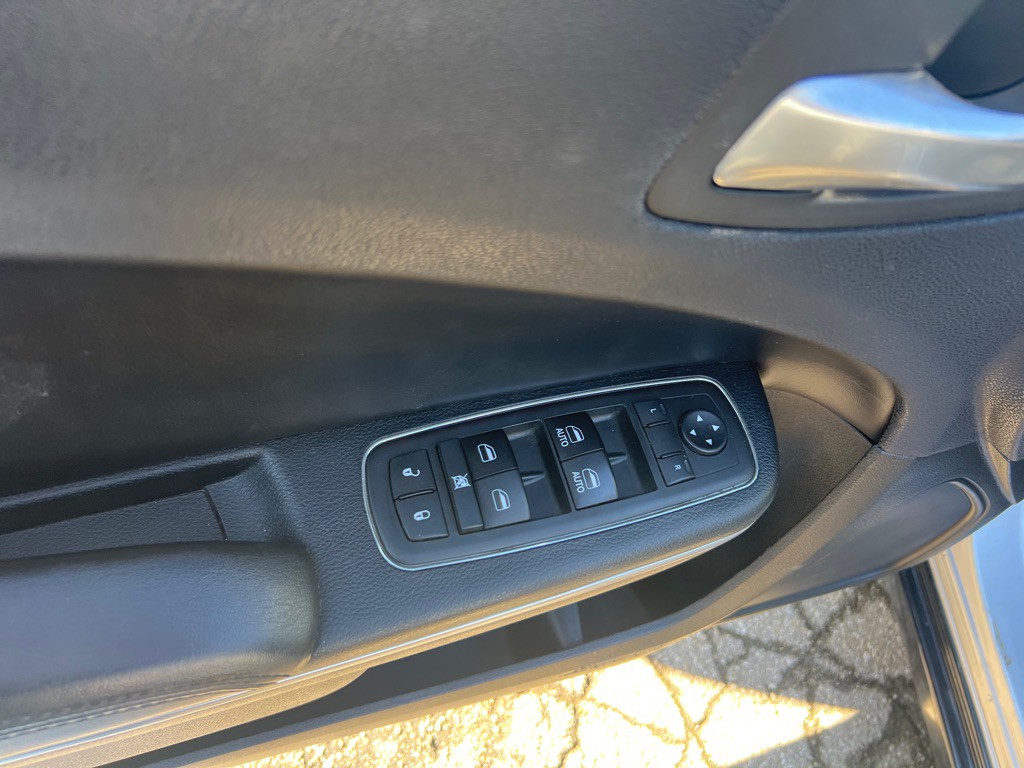 2018 Dodge Charger Image 10