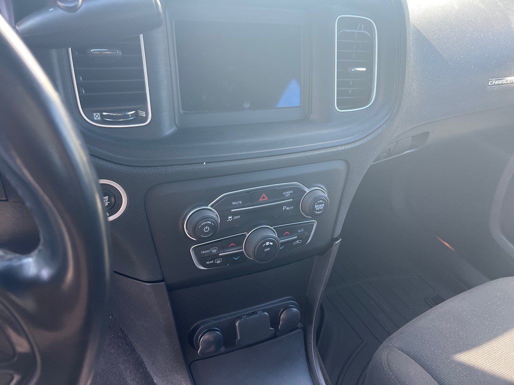 2018 Dodge Charger Image 11