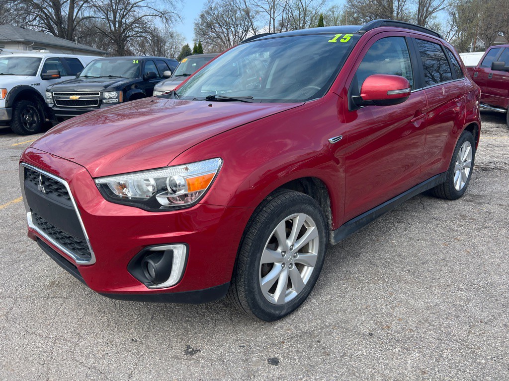 2015 Mitsubishi Outlander Image 2