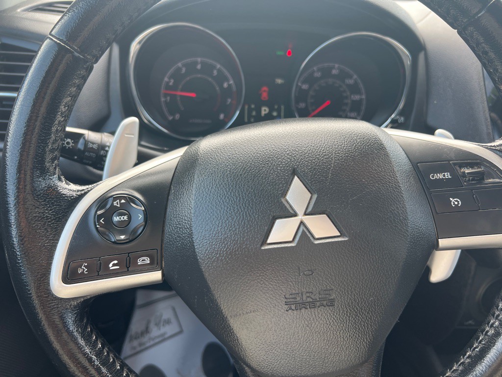 2015 Mitsubishi Outlander Image 21