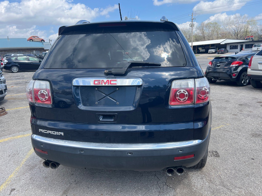 2008 GMC Acadia Image 6