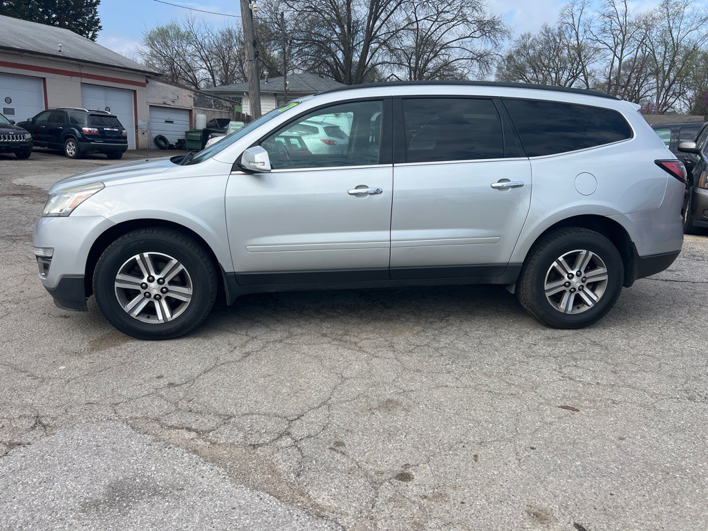 2017 Chevrolet Traverse Image 3