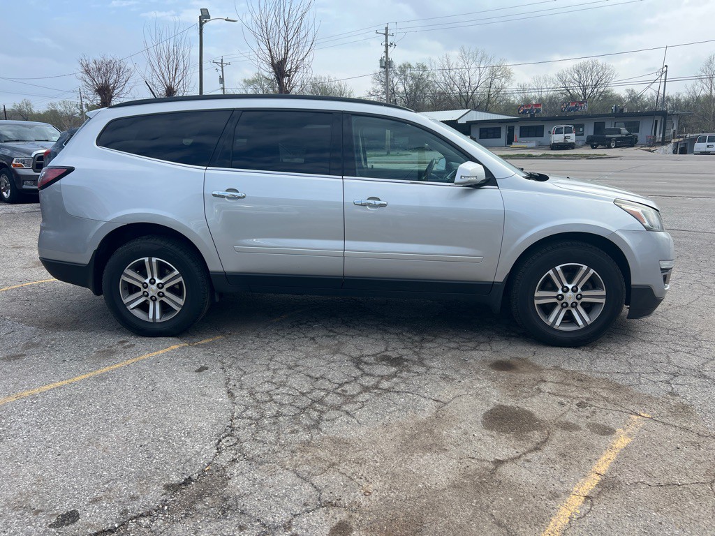 2017 Chevrolet Traverse Image 5