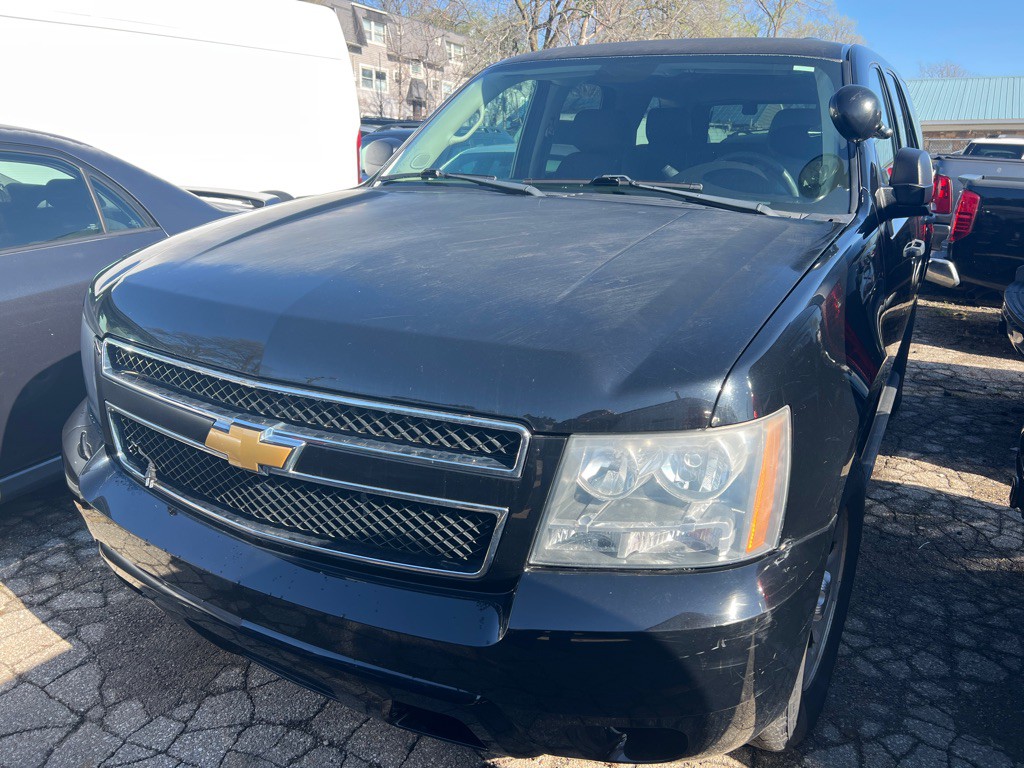 2013 Chevrolet Tahoe Image 2