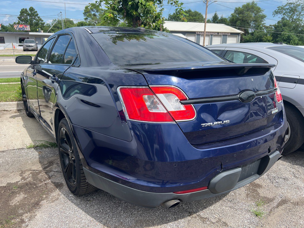 2011 Ford Taurus Image 6