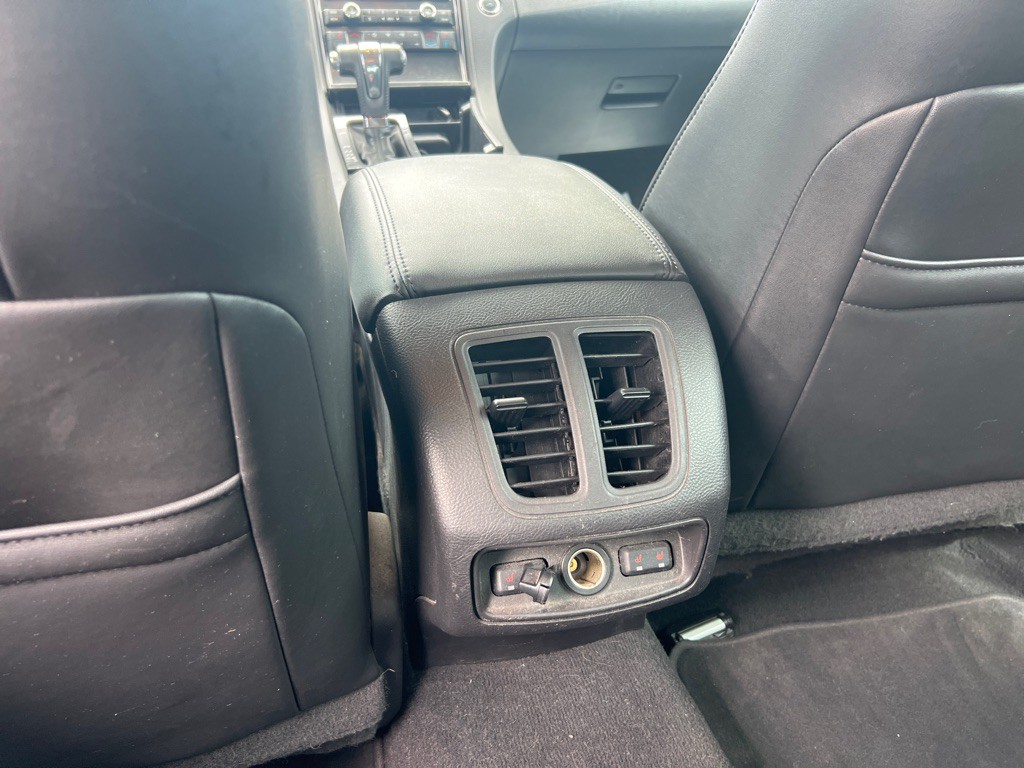 2011 Ford Taurus Image 10