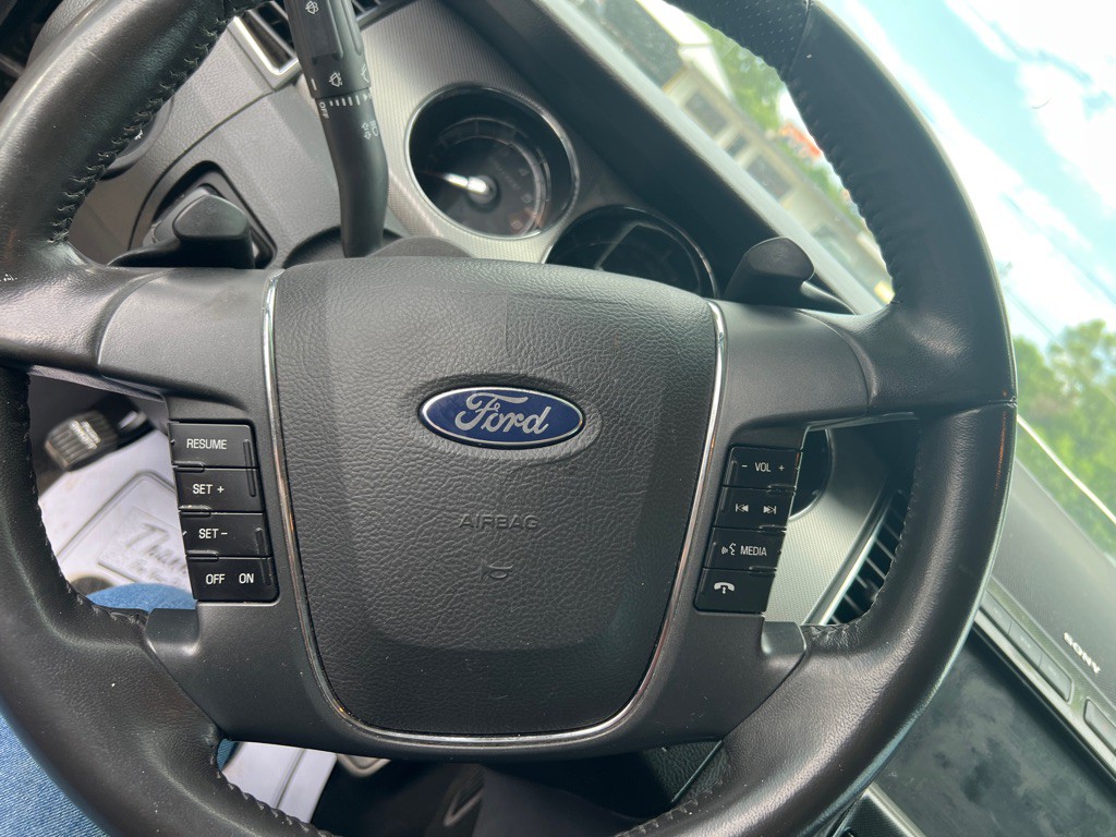 2011 Ford Taurus Image 19