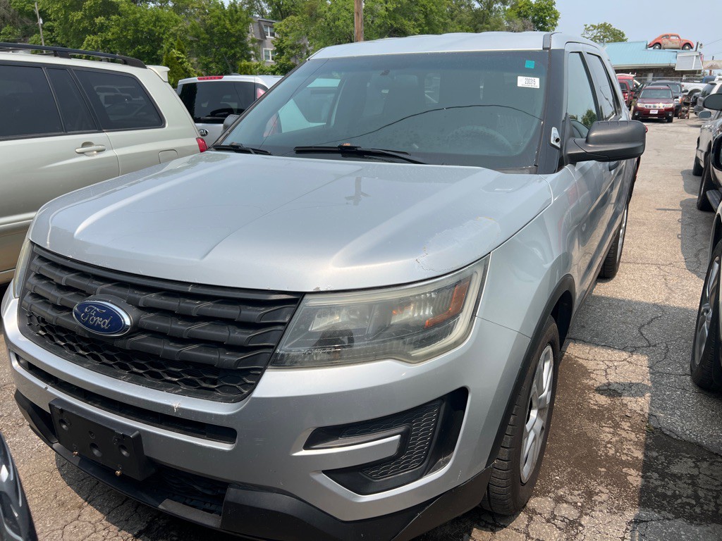 2016 Ford Explorer Image 2