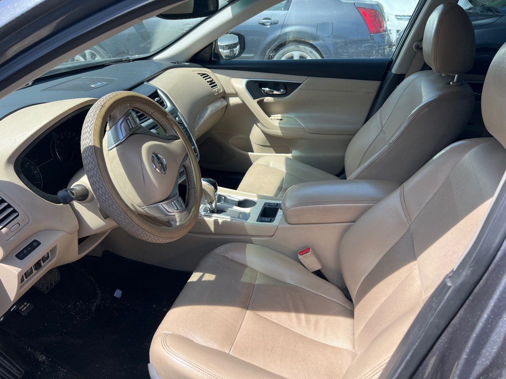 2017 Nissan Altima Image 11