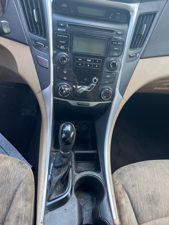 2013 Hyundai Sonata Image 9