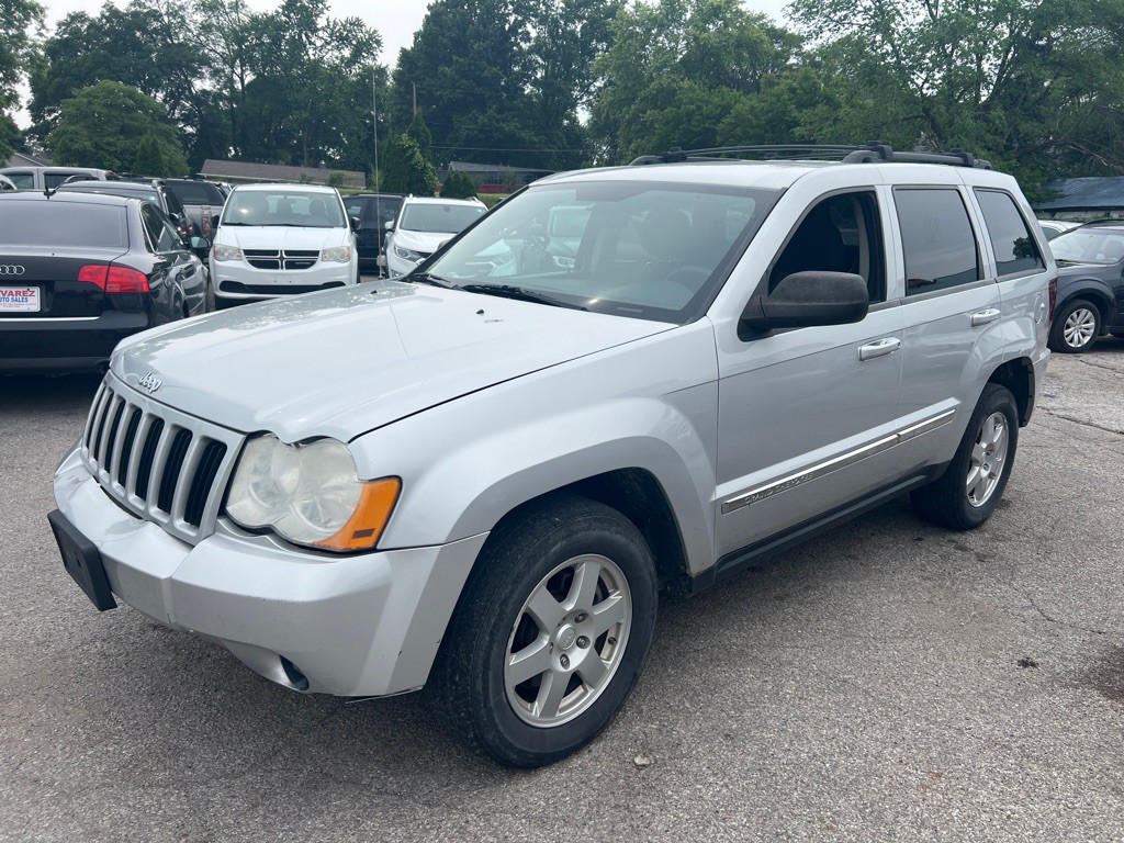 2010 Jeep Grand Cherokee Image 2