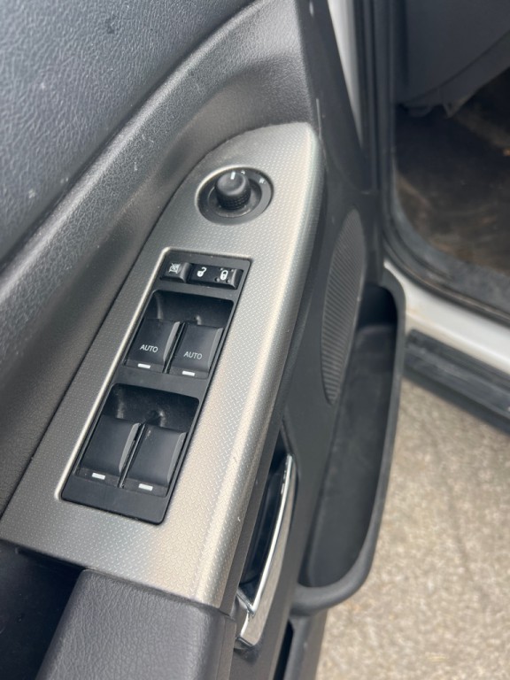 2010 Jeep Grand Cherokee Image 11