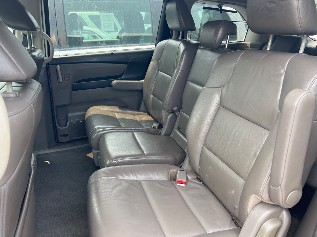 2012 Honda Odyssey Image 4