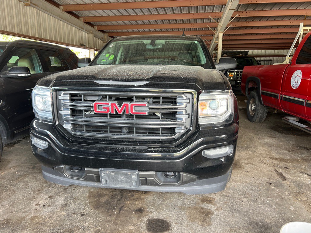 2017 GMC Sierra Image 2